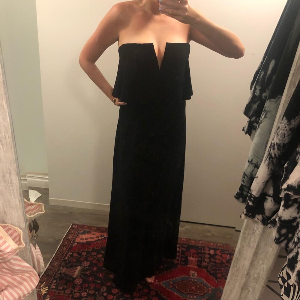 BCBGMAXAZRIA Black Plunge V-Neck Dress - Long